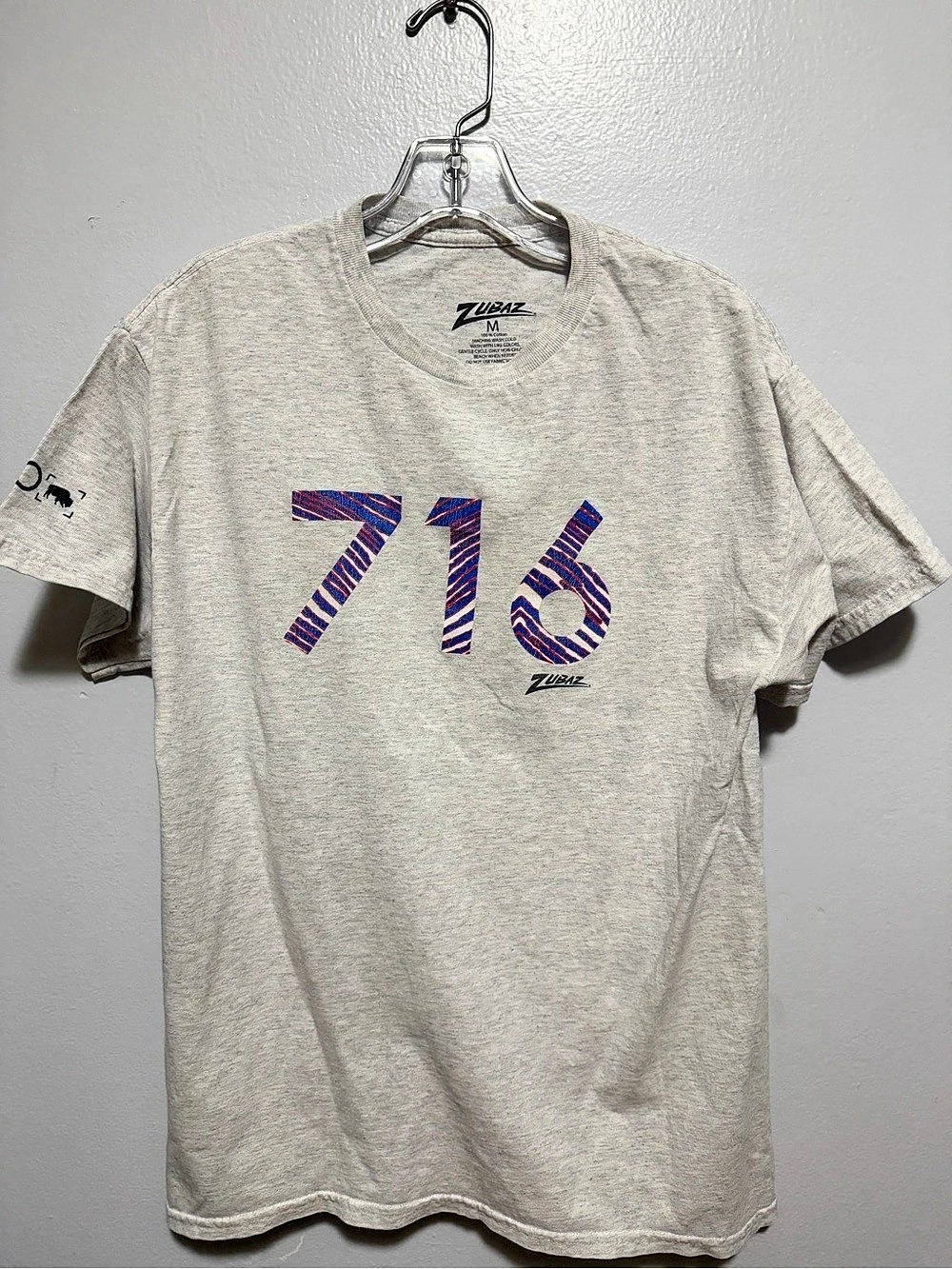 Zubaz 716 Buffalo Graphic T-Shirt Gray & Blue Medium